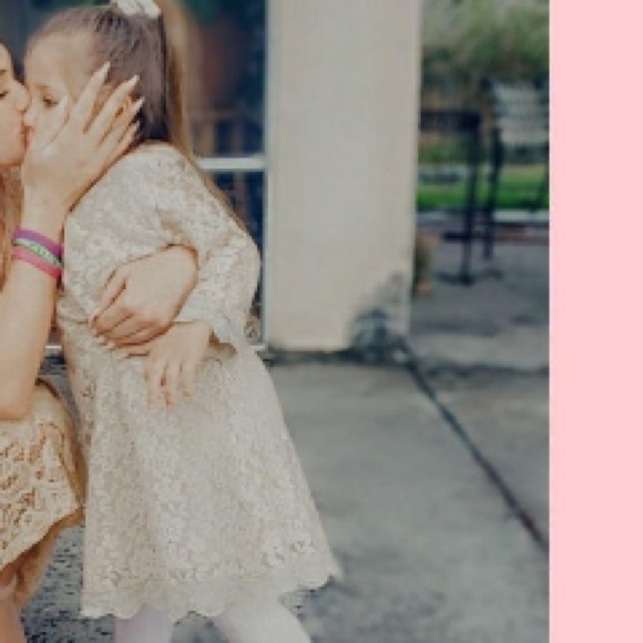 Meet your Posher, Elle Bree - Picture 6 of 8